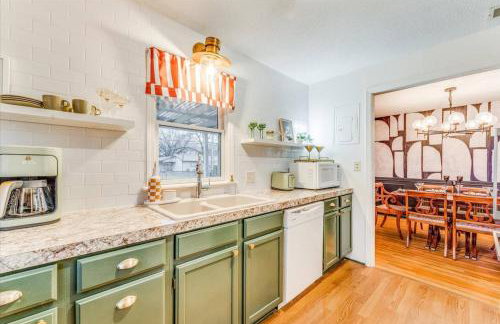 A Retro Retreat for Shaken or Stirred Memories - Foto 11