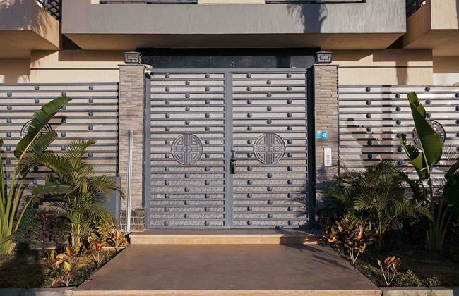 BIRD NEST Near AUC - Foto 1