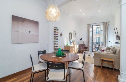 GuestReady - Central Barcelona Getaway - Photo 10