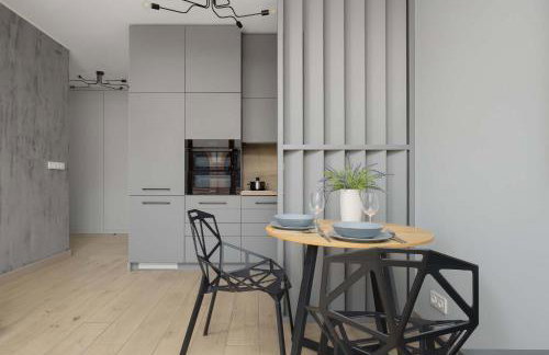 Metro Wola Apartment with Parking & AC next to Warsaw Rising Museum by Noclegi Renters - Foto 9