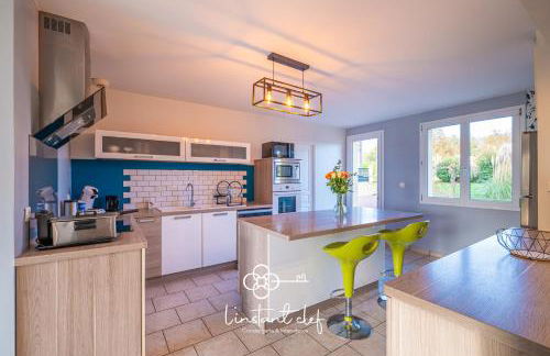 Cœur de Sarthe - Maison 20pers - Balnéo - BBQ - Foto 3