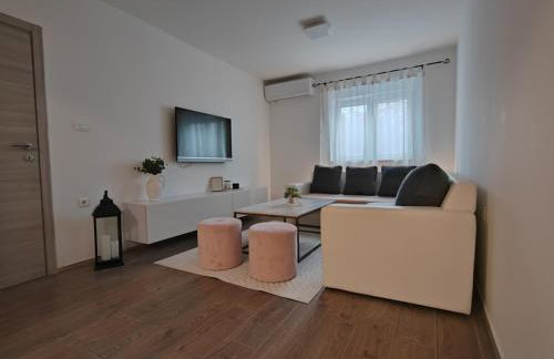 Apartments and pool Luminous - Photo 50