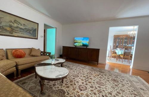 Luxury Three Bedroom apartment in a private house - Foto 2