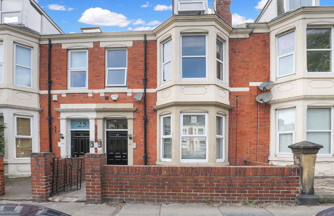 St Georges Apartment- North East Escapes - Photo 41