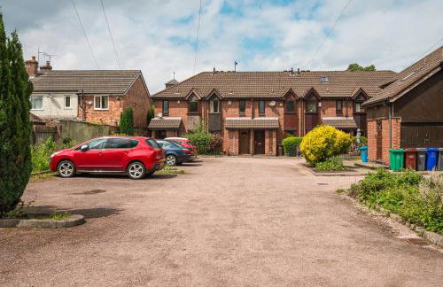 Modern 2 Bedroom House with Parking - Photo 4