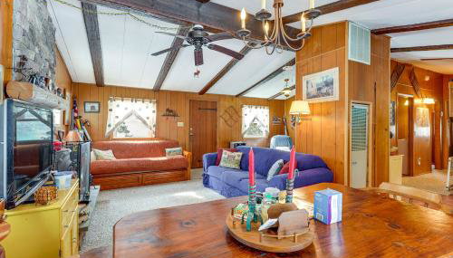 Hike, Ski and Unwind Cabin with Deck in Chester! - Foto 5