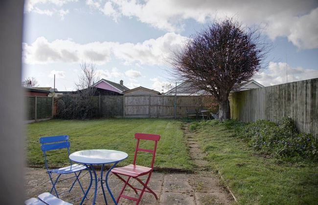 Bungalow 2 min Walk to Beach and sea Sleeps 6 - Foto 50