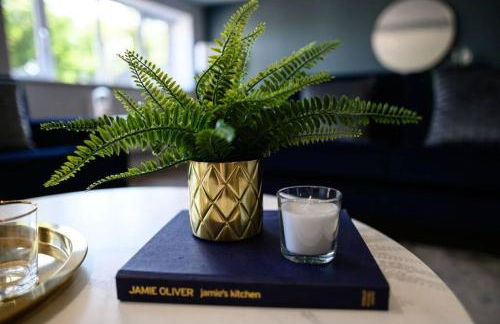 The Coach House at Wenvoe Manor, Cardiff - Photo 39