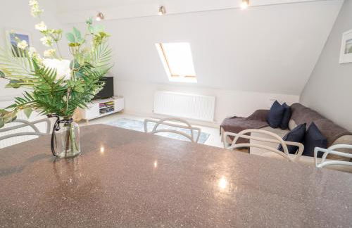 1 Old Kingdom Hall - Photo 4