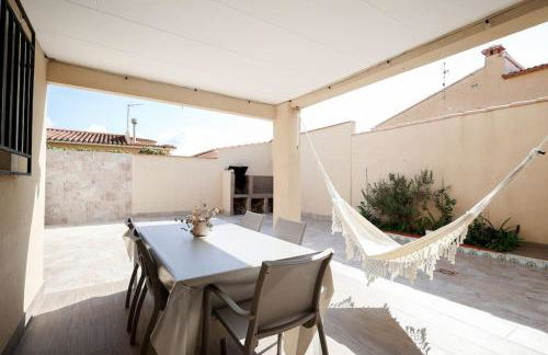 Cómodo chalet en la playa con gran patio exterior cerca del MET Y Campo de Golf - Photo 39