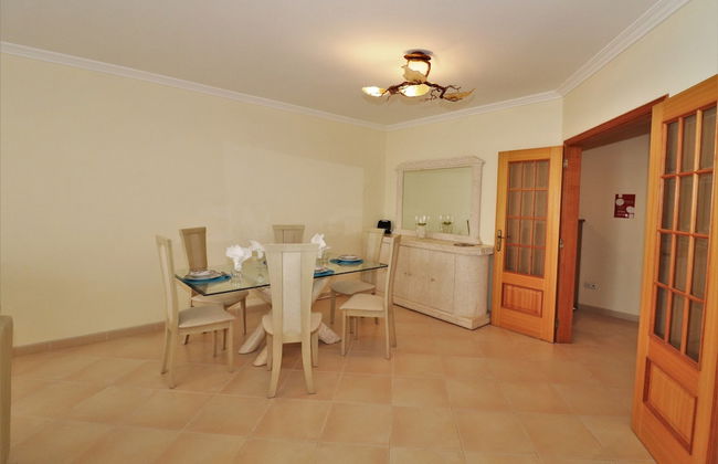 Lovely 2 -bedroom Vacation Apartment In Quarteira - Foto 12