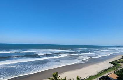 APTO PÉ na AREIA com Piscina - Centro Itanhaem - Foto 47
