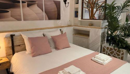 Côté Jardin - Studio voûté by PRIM0 C0NCIERGERIE - Foto 2, towels, storage