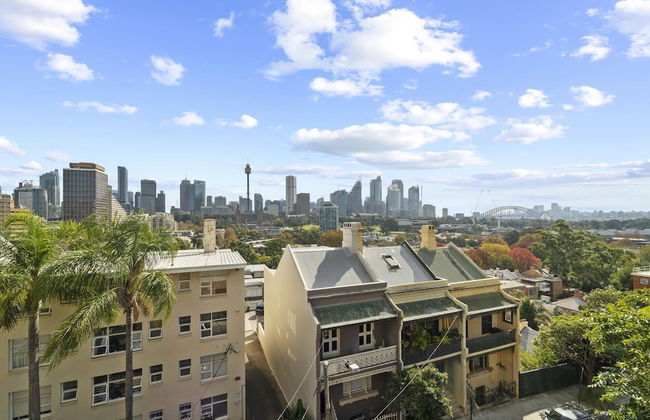 Modern Potts Point Studio - Photo 3