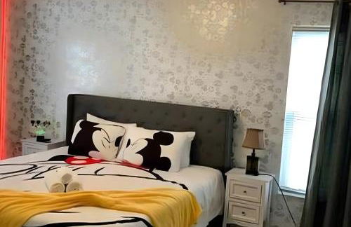 HOUSE 4 Bdr Eco ThematicSaltwater PoolGame Room - Photo 9