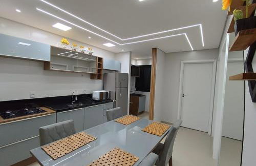Apto Luxuoso em Pelotas Super Novo - Foto 21
