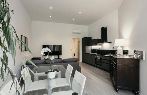 GuestHost - Studio 1 Deisgn Apartment with Car Parking! - Foto 1