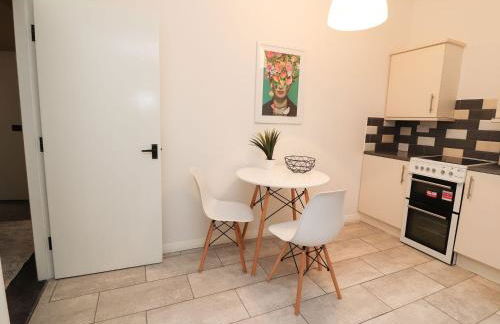 Memorial Building - Photo 26