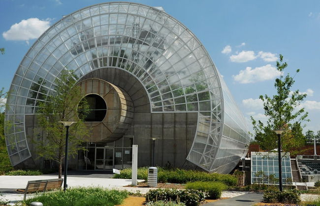 3-story 6-bedroom 4 Bathrooms 3min-asian Dist - Photo 23