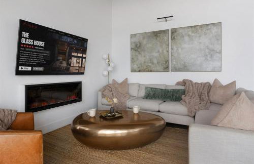 Glass House - Hot Tub - Voted AVL's #1 Luxe Stay - Foto 25