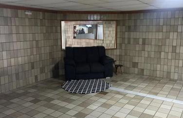 Flat recém-reformado e bem localizado - Foto 32