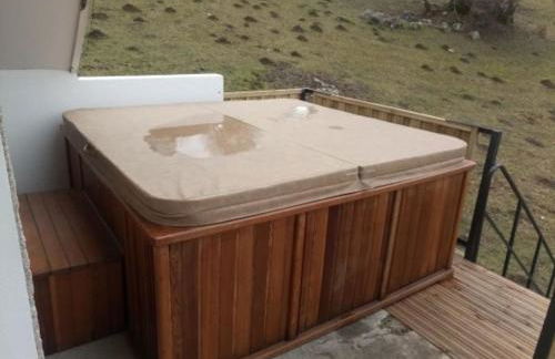 Chalet au cœur de la montagne jacuzzi privé - Foto 9
