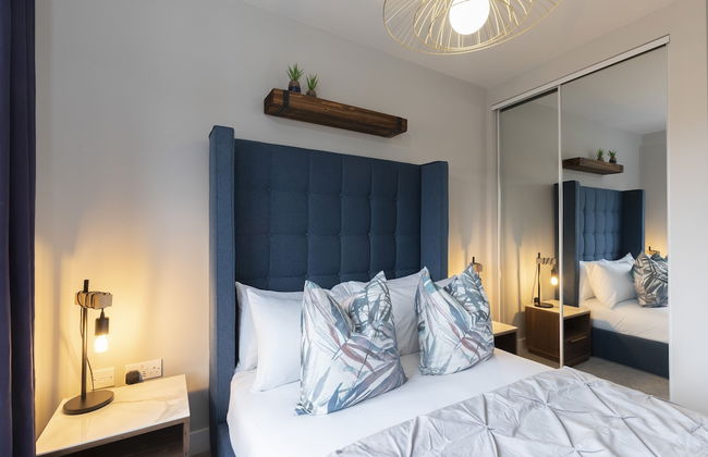 Elliot Oliver - Stunning 3 Bedroom Penthouse With Large Terrace And Parking - Photo 7