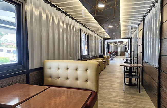 Aurora Villas and Cabin Resort - Photo 30