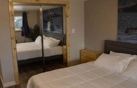 Private Home - Playground, Jumping Mat, BBQ, Darts, Firepit, Gazebo, 4 Smart TVs, White Cotton Bedding, - The Redwood Cul-De Sac Beach Retreat - Foto 33