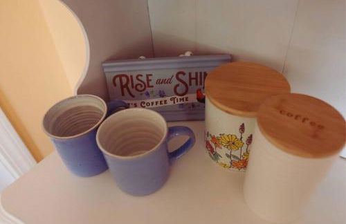 Hillside Haven: Luxe Farm Escape - 5BR-2 King Beds - Foto 10