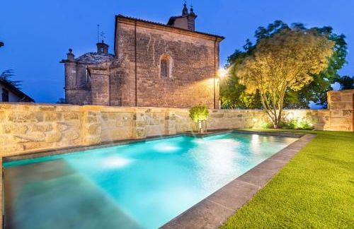 Boutique Palacio Condes de Cirac - Photo 13