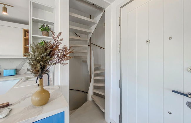 Sea View House w Balcony 3 min to Beach in Milas - Photo 10