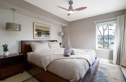 Central Location Gym Hot Tub Villa - Photo 17