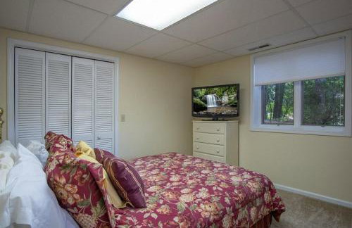 Connestee Lakefront Retreat · Lakefront Retreat in Connestee Fal - Foto 24