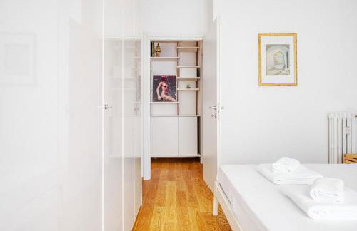 Just Urban Stays - Bilocale con Spazio Esterno - 10 min Duomo in tram - Foto 12