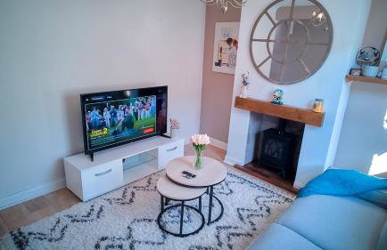 Unique 2BR in Gillingham Cinema Room Wi-Fi Parking - Foto 1