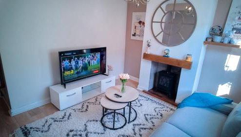 Unique 2BR in Gillingham Cinema Room Wi-Fi Parking - Foto 1