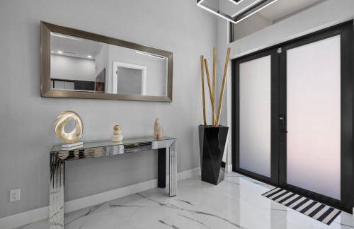 Relax & Play in Cape Coral Pool BBQ Family Fun - Foto 26