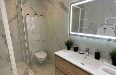 4 Bedroom Apartment - Near docks and metro - Photo 1