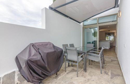 Villa Isabella, Luxury Villa with Heated Pool Ocean View in Adeje, Tenerife - Foto 43