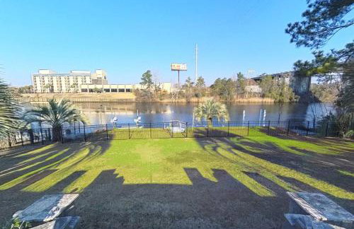 Paradise on Ocean Waterway Huge 5000 sq ft w Private Pool, Boat Dock, Grand Piano, Game Tables, BBQ, 1 acre Yard, Crib, Sleeps 34 - Foto 43