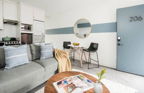 ~The Lillian~ Downtown / Skyline / Cozy - Foto 21