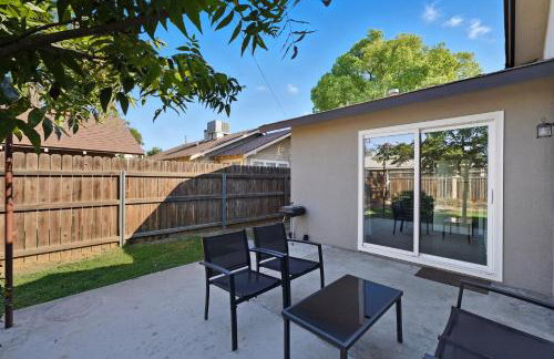 The Cozy Rustic Sequoia Wi-Fi & 2 Garage - Foto 9