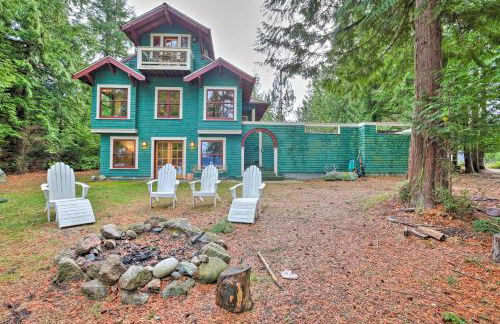 Lopez Island Hideaway with Coastal Views and Deck! - Foto 1