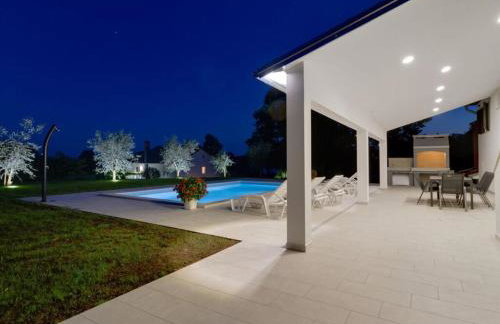 Lovely house Piljan - Foto 10