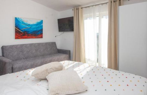 Cozy Home In Cista Velika With Wifi - Photo 19