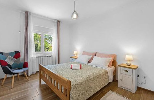 3 Bedroom Lovely Apartment In Sibenik - Photo 23