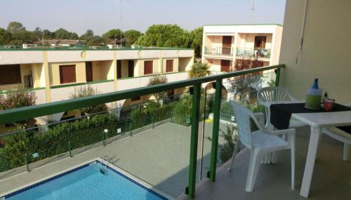 Family-friendly Poolside Tranquility - Foto 2