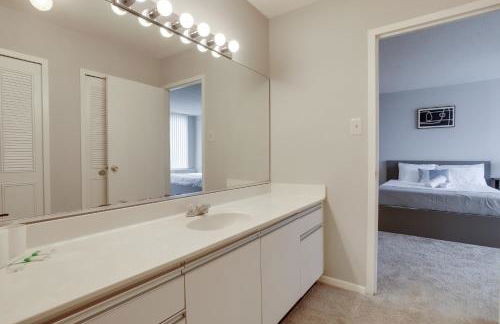 Fantastic 2 BR Apt + Den @Crystal City With Gym - Foto 38
