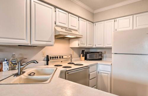 Chic Eden Condo with Pool Access Less Than 5 Mi to Ski! - Photo 8